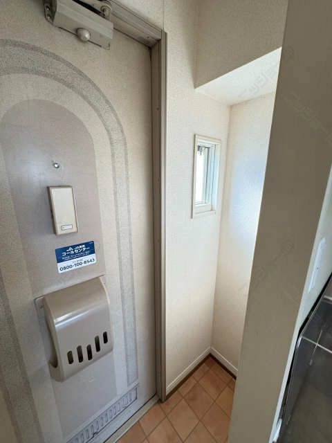 玄関　同型参考写真